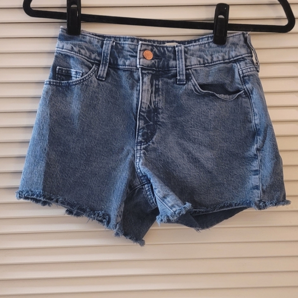 Universal Thread - Blue Denim Shorts With Frayed Raw Hem & Pockets